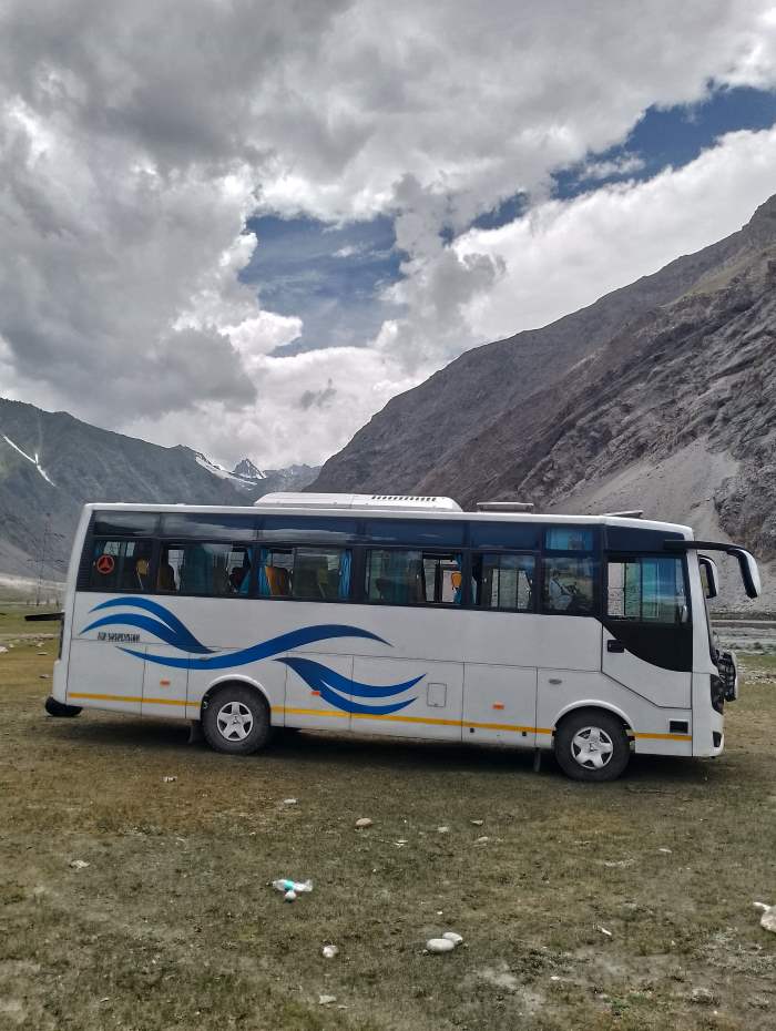 Luxury Bus 19 Seater